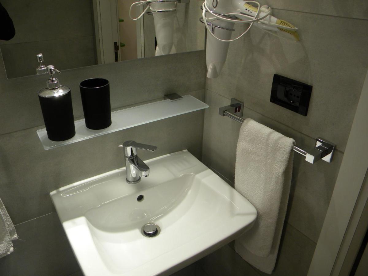 Bologna House Pratello 2 Apartment ภายนอก รูปภาพ